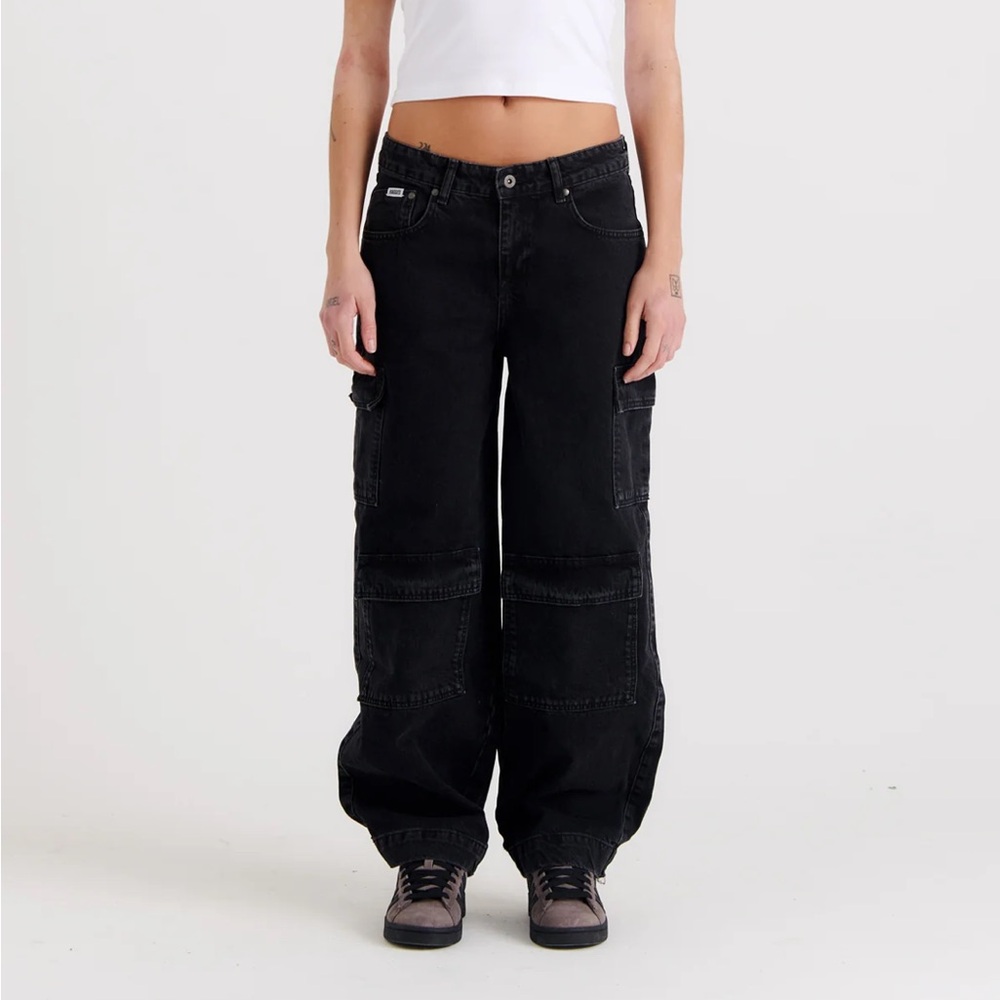 NWOT Balloon Jean charcoal
